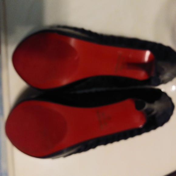 Shoes - Picture 5 of 5